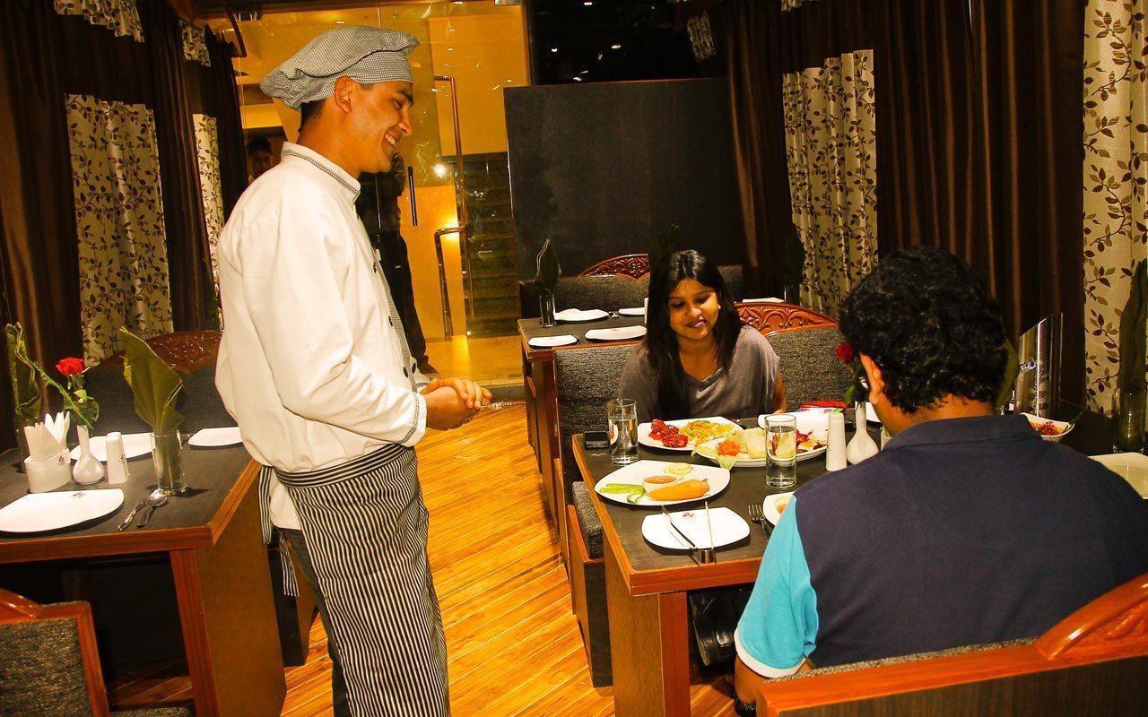 Hotel Rajashree Palace Siliguri Dış mekan fotoğraf