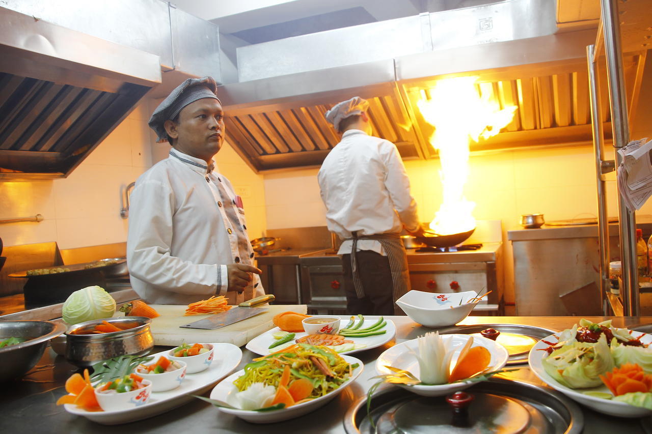 Hotel Rajashree Palace Siliguri Dış mekan fotoğraf